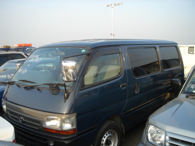 2000 Toyota Hiace Photos
