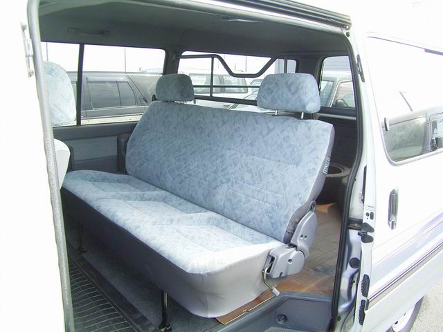 2000 Toyota Hiace Pics