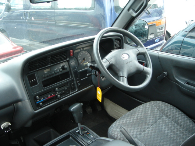 2000 Toyota Hiace Pics