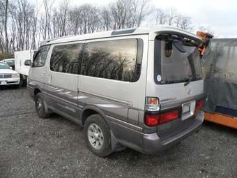 2000 Toyota Hiace Pictures