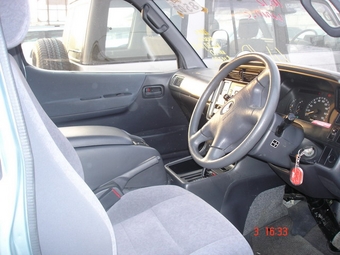 2001 Toyota Hiace