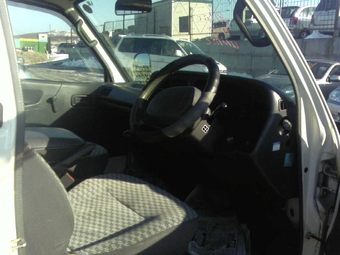2001 Toyota Hiace