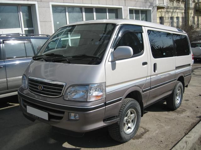 2001 Toyota Hiace