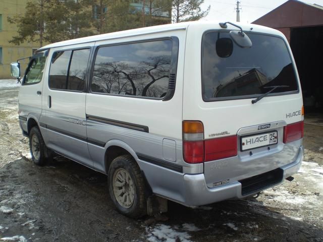 2001 Toyota Hiace