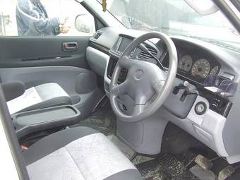 2001 Toyota Hiace Wallpapers