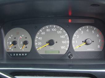 2001 Toyota Hiace Images