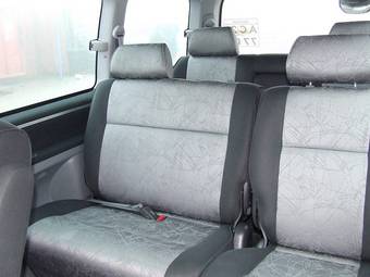 2001 Toyota Hiace Pictures