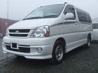 2001 Toyota Hiace Pictures