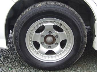 2001 Toyota Hiace Pics