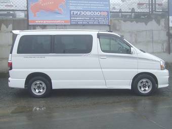 2001 Toyota Hiace Pictures