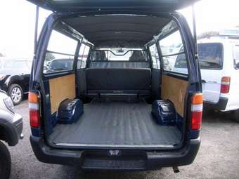 2001 Toyota Hiace Photos