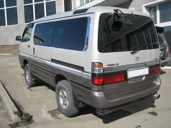 2001 Toyota Hiace Pictures