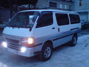 2001 Toyota Hiace Pictures