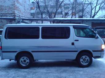 2001 Toyota Hiace Photos