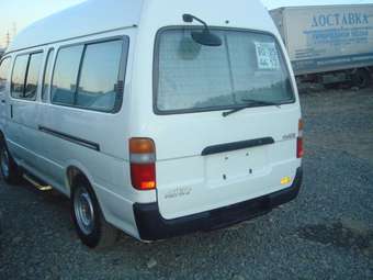 2001 Toyota Hiace Images