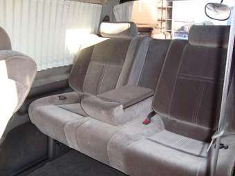 2001 Toyota Hiace Pictures