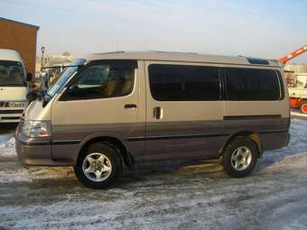 2001 Toyota Hiace Images