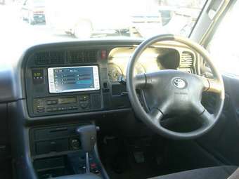 2001 Toyota Hiace Pics