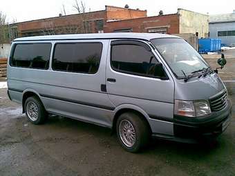 2001 Toyota Hiace Pictures