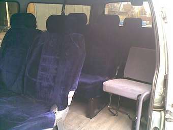2001 Toyota Hiace Pictures