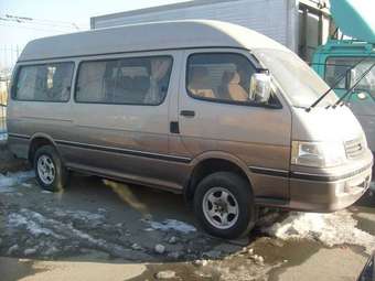 2001 Toyota Hiace Pictures