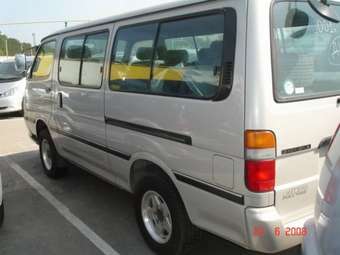 2001 Toyota Hiace Pictures