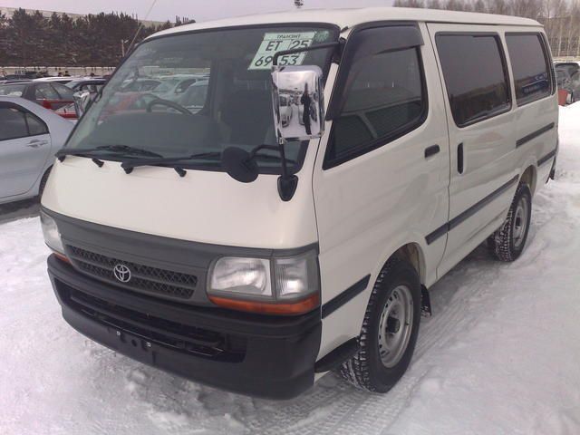 2002 Toyota Hiace