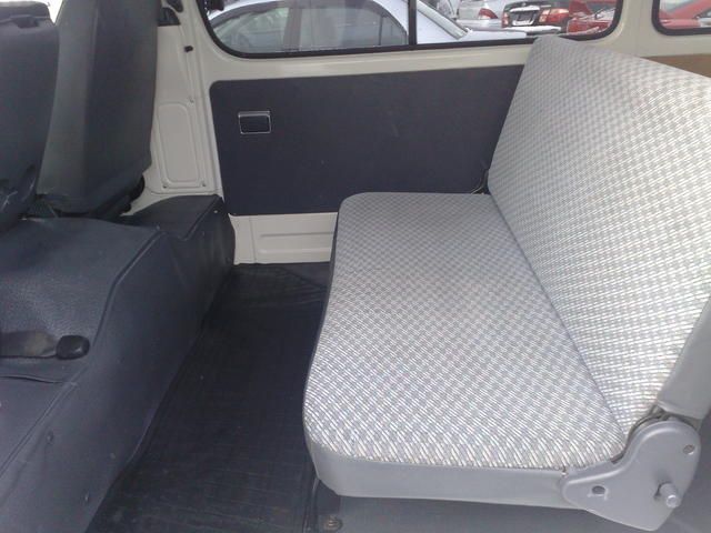 2002 Toyota Hiace