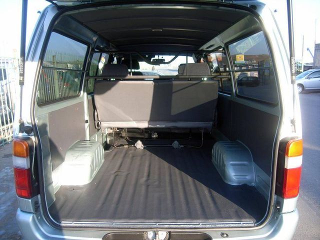 2002 Toyota Hiace