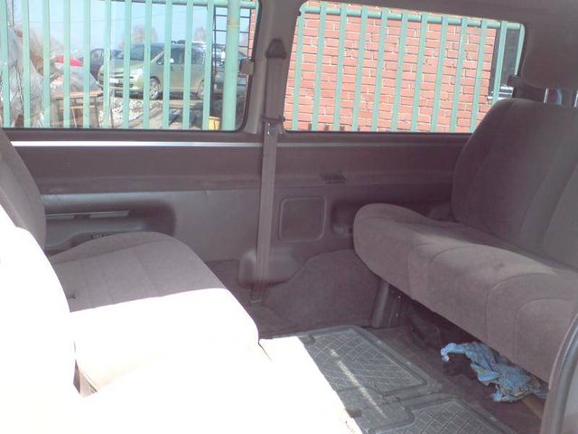 2002 Toyota Hiace