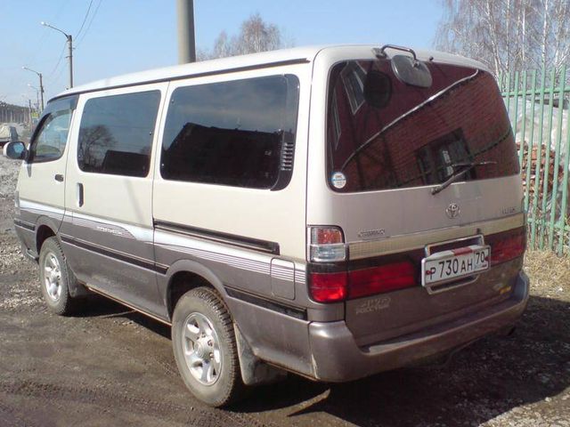 2002 Toyota Hiace