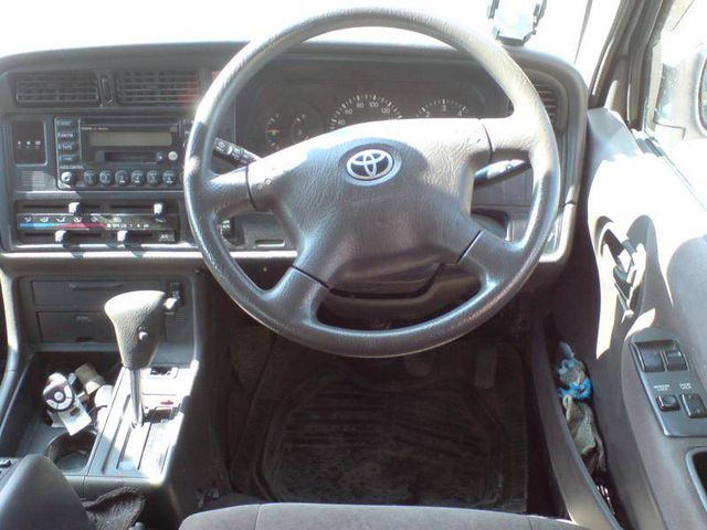 2002 Toyota Hiace