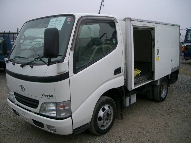 2002 Toyota Hiace