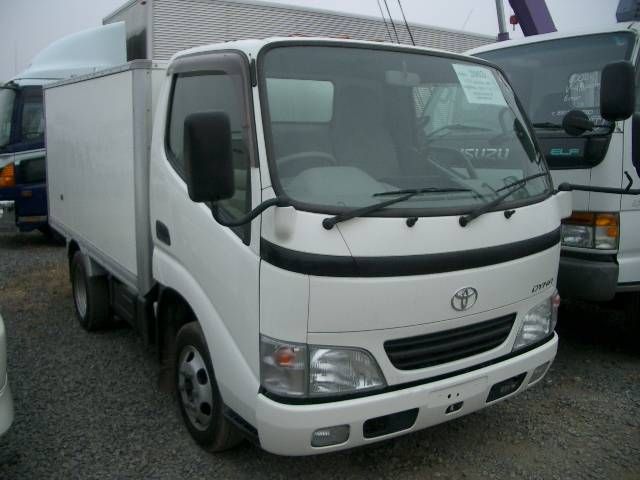 2002 Toyota Hiace