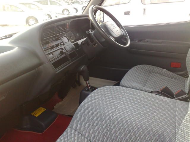 2002 Toyota Hiace