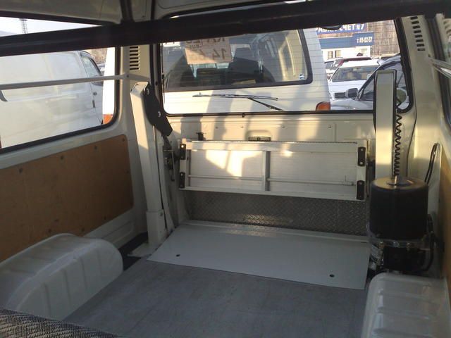 2002 Toyota Hiace