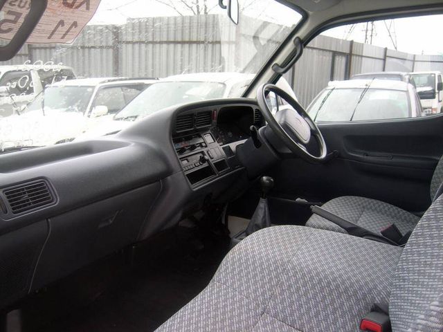 2002 Toyota Hiace