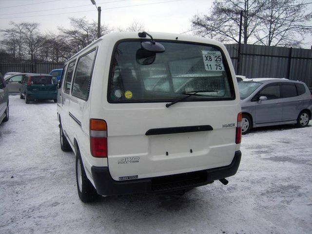 2002 Toyota Hiace