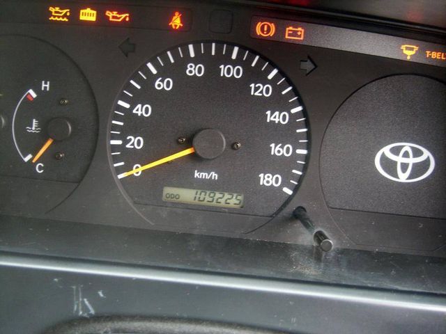 2002 Toyota Hiace