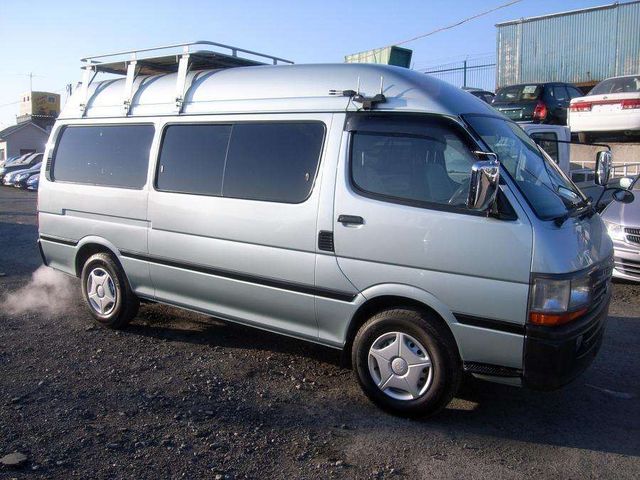 2002 Toyota Hiace