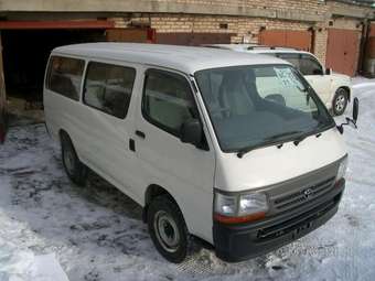 2002 Toyota Hiace Images