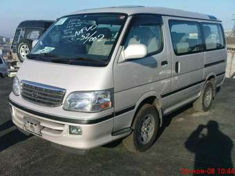 2002 Toyota Hiace Pictures