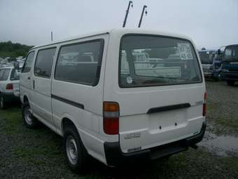 2002 Toyota Hiace Photos
