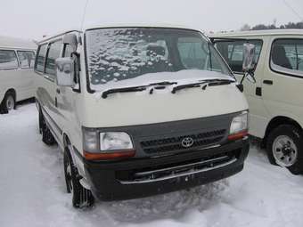 2002 Toyota Hiace Pictures