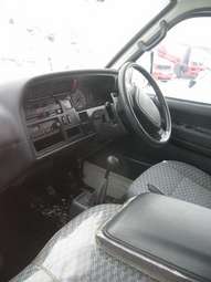 2002 Toyota Hiace Pictures