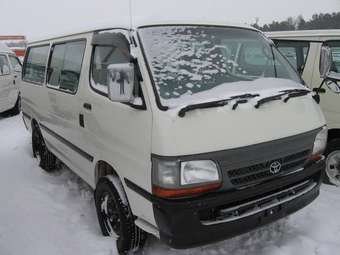 2002 Toyota Hiace Photos