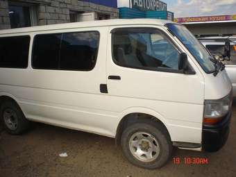 2002 Toyota Hiace Pics