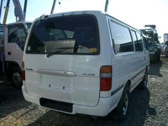 2002 Toyota Hiace Pictures