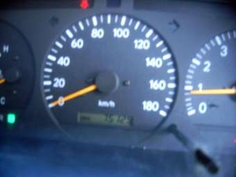 2002 Toyota Hiace Pictures