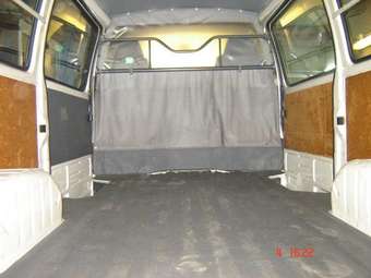 2002 Toyota Hiace Pictures